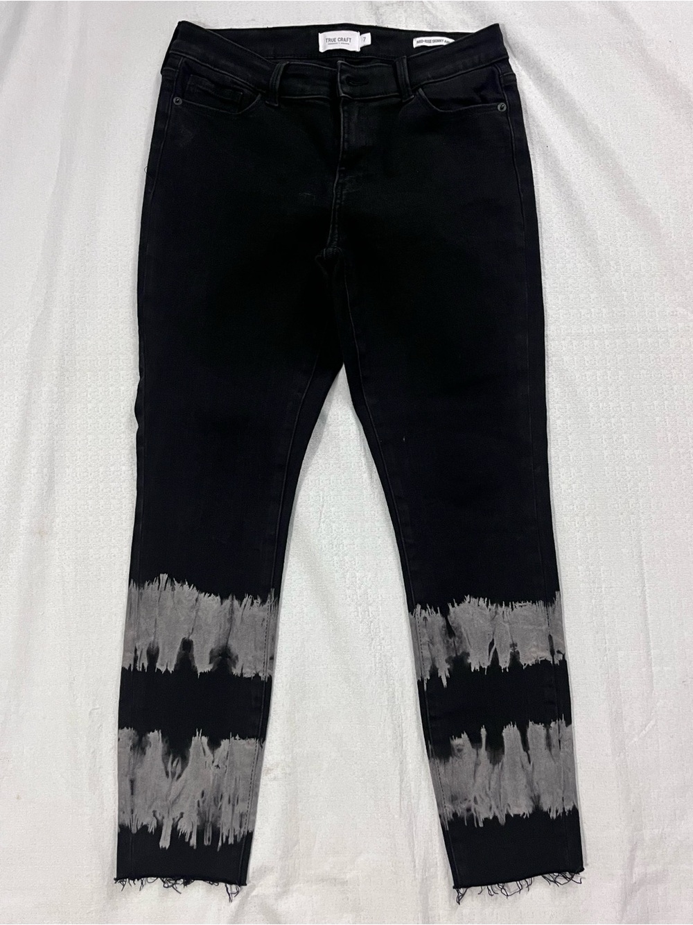 True Craft Black Skinny Jeans with Gray Tie-Dye Hem size 7